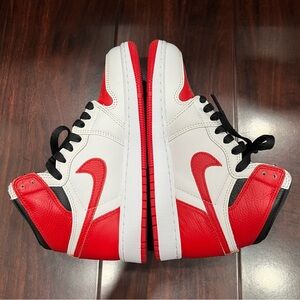Jordan 1 High Heritage